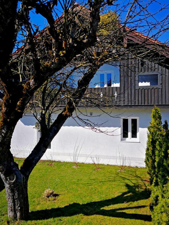 Naehe Starnberger See, Schoene Ferienwohnung, Gaestewohnung 125qm Eg Und Og Kontaktfrei Apartment