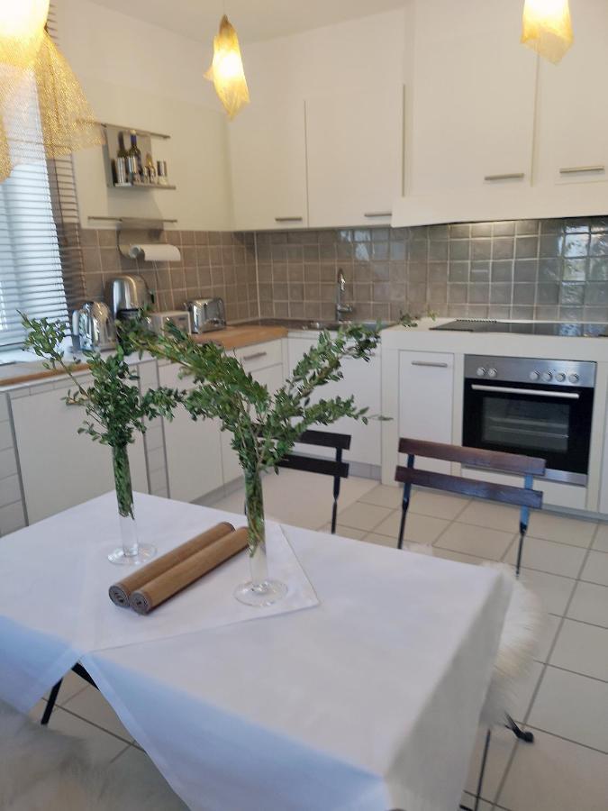 Naehe Starnberger See, Schoene Ferienwohnung, Gaestewohnung 125qm Eg Und Og Kontaktfrei Apartment