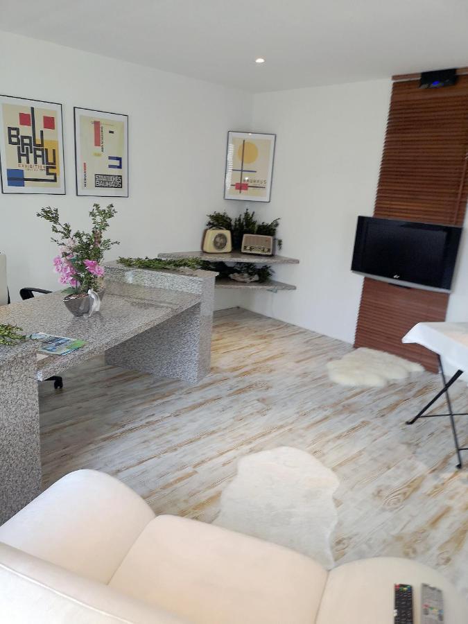 Naehe Starnberger See, Schoene Ferienwohnung, Gaestewohnung 125qm Eg Und Og Kontaktfrei