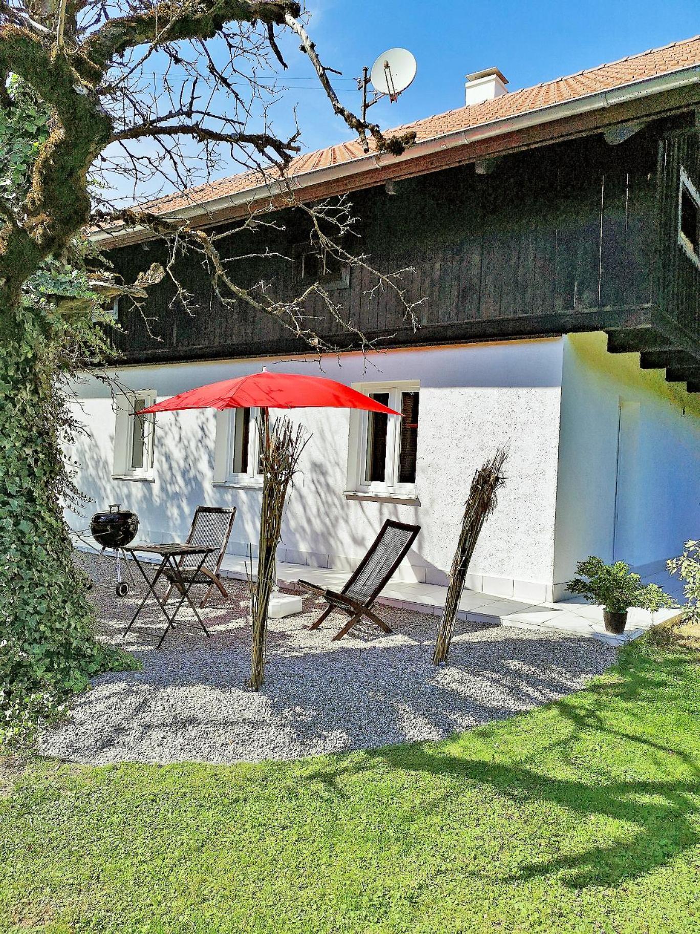 Naehe Starnberger See, Schoene Ferienwohnung, Gaestewohnung 125qm Eg Und Og Kontaktfrei Apartment Munsing