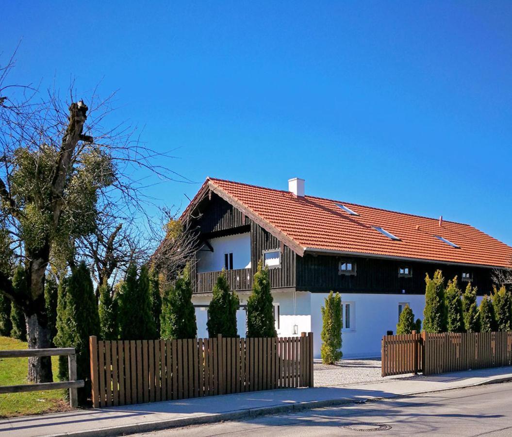 Naehe Starnberger See, Schoene Ferienwohnung, Gaestewohnung 125qm Eg Und Og Kontaktfrei * Munsing